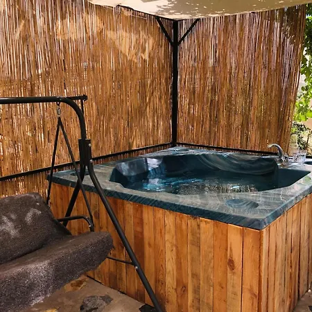 Isik , A Happy Vacation Story