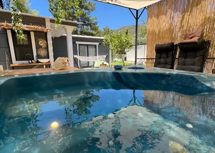 Isik , A Happy Vacation Story