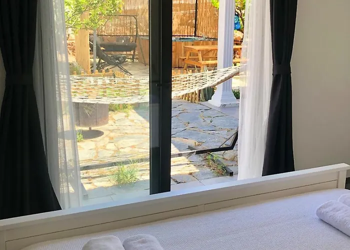 Isik , A Happy Vacation Story Fethiye