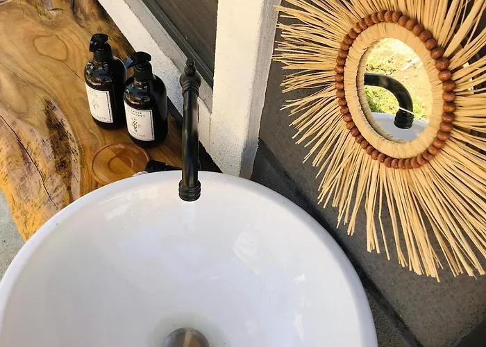 Isik , A Happy Vacation Story Дом отдыха